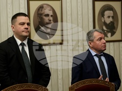 Президентство - „Има такъв народ" - консултации