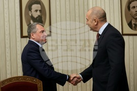 Президентство - „Има такъв народ" - консултации