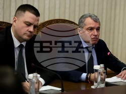 Президентство - „Има такъв народ" - консултации