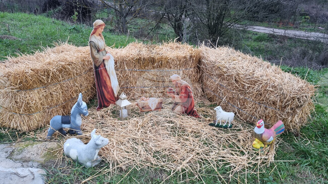 Сцена на Рождество посреща жителите и гостите на поповското село Марчино 