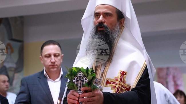 Лекарите са Божии работници, които се грижат за великите дарове - здравето и живота, каза патриарх Даниил