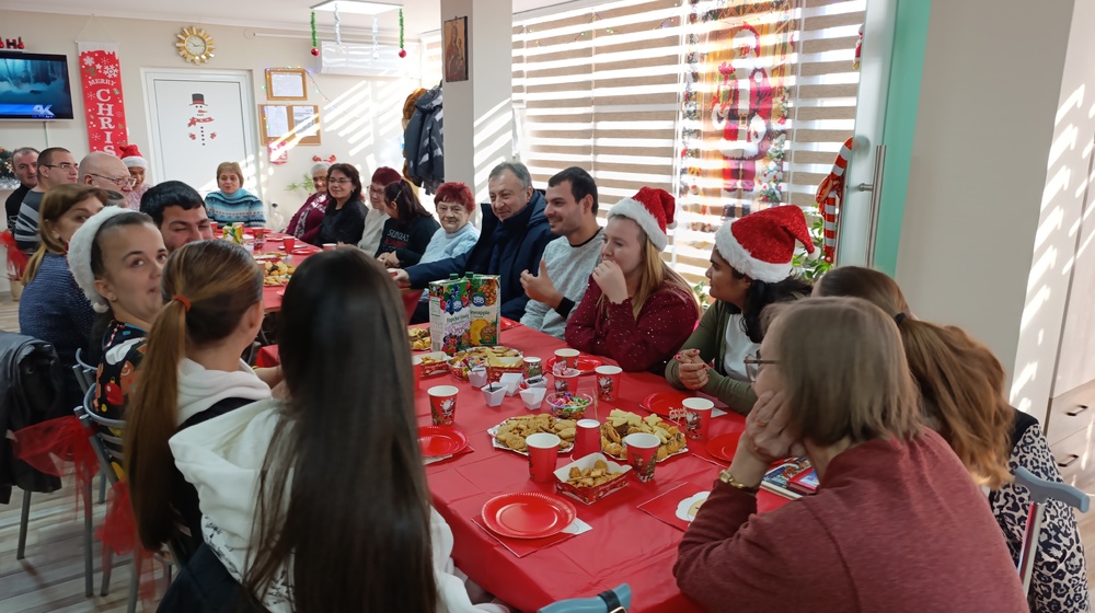 Община Шумен: Кметът поздрави ползвателите на социални услуги за празниците