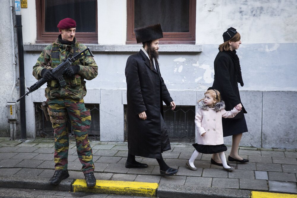 Белга: Федералните полицаи, които охраняват еврейския квартал в Антверпен, ще бъдат изтеглени в началото на новата година