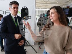 „Фантастични умове“ - пътуваща изложба - Елена Маринова