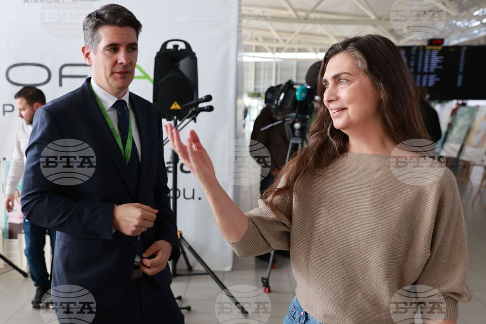 „Фантастични умове“ - пътуваща изложба - Елена Маринова