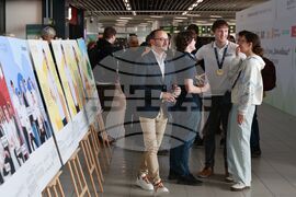 „Фантастични умове“ - пътуваща изложба