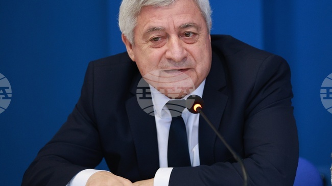 Надявам се всички българи да погледнат назад и да си извадят съответните поуки от историята, каза акад. Христо Белоев