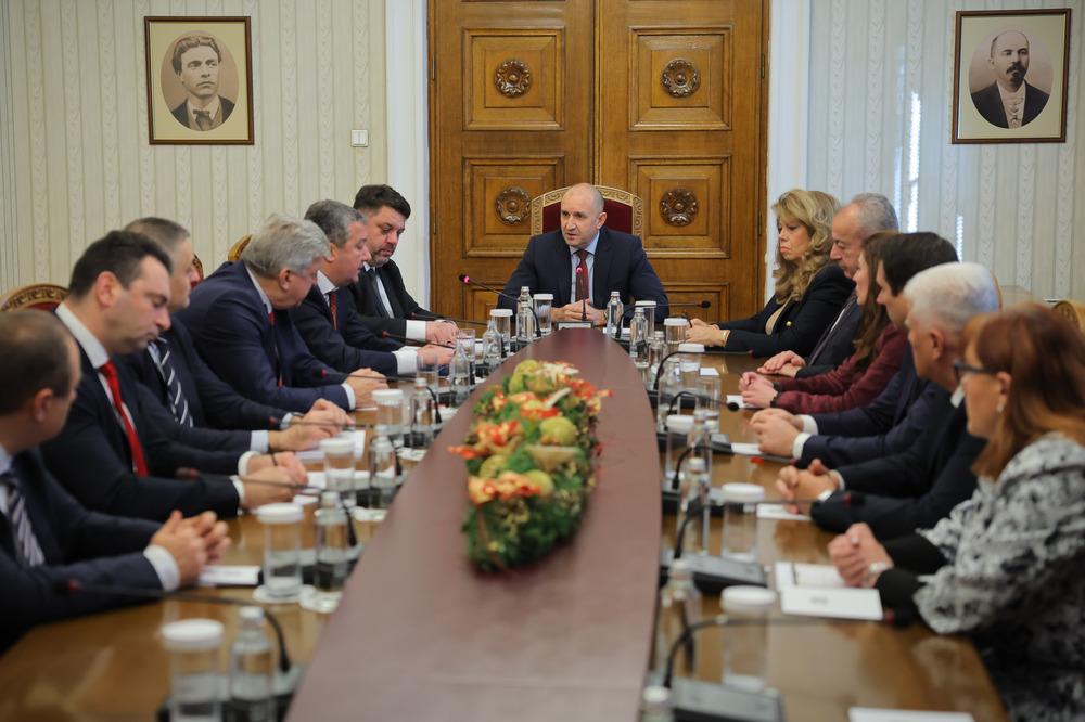 Президентът проведе консултации с представители на „БСП – Обединена левица“