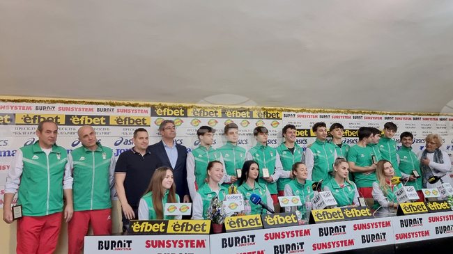 Българска федерация фехтовка награди най-добрите състезатели за 2025 година