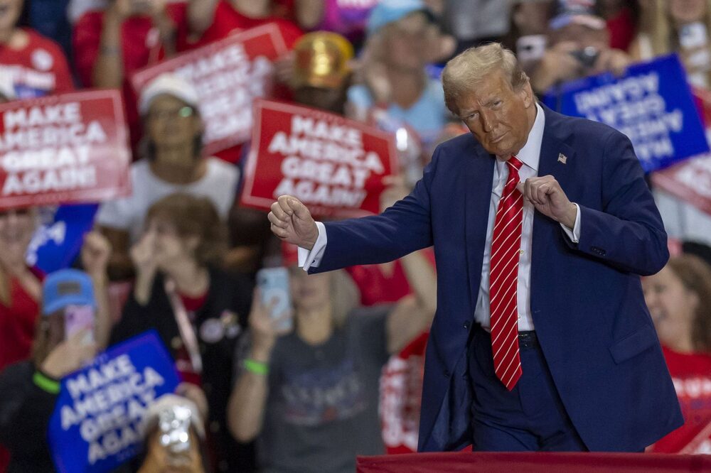 Европейски нюзрум: От реторика към съюзяване: политическата линия на САЩ намира отглас сред крайната десница в Европа