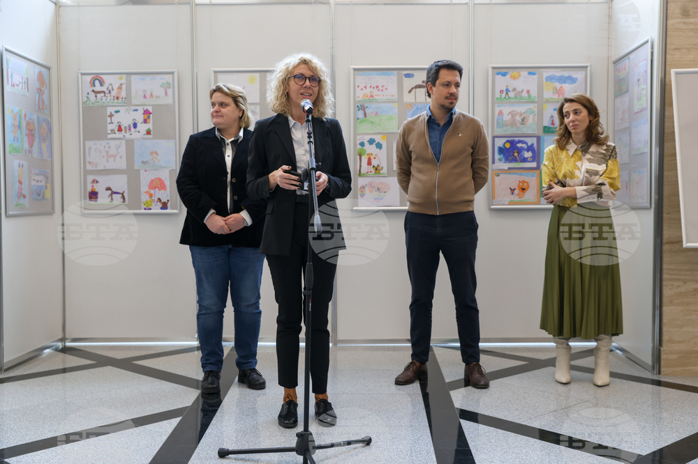 Народно събрание  - „Моето приятелство с куче“ - изложба - откриване