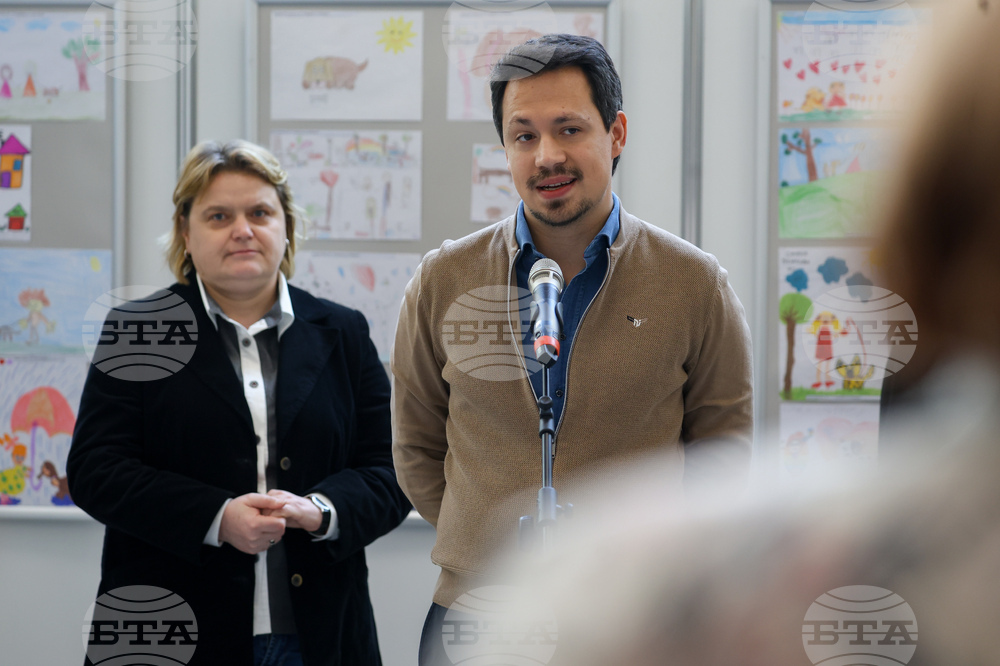 Народно събрание  - „Моето приятелство с куче“ - изложба - откриване - Дойчин Неновски