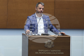 Народно събрание - заседание - Делян Добрев