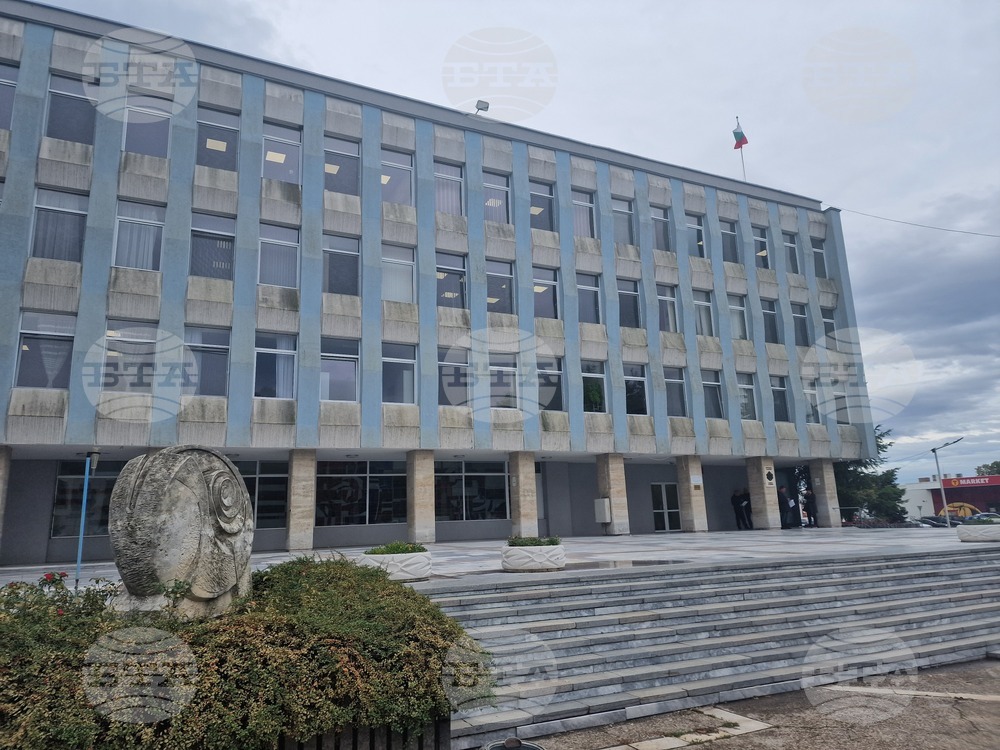 Предложения за освобождаване от различни такси, корекция на бюджета и допълнителни възнаграждения ще разгледа Общинският съвет в Раднево