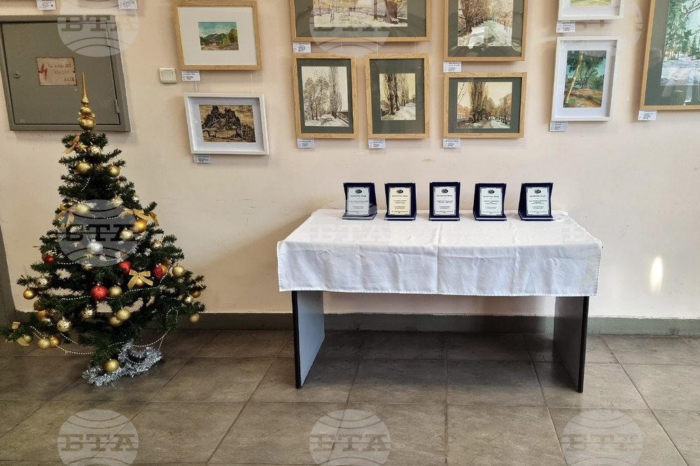 Пловдив - плакети - връчване - площад "Журналист "