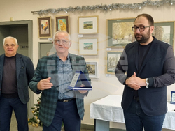 Пловдив - плакети - връчване - площад "Журналист "