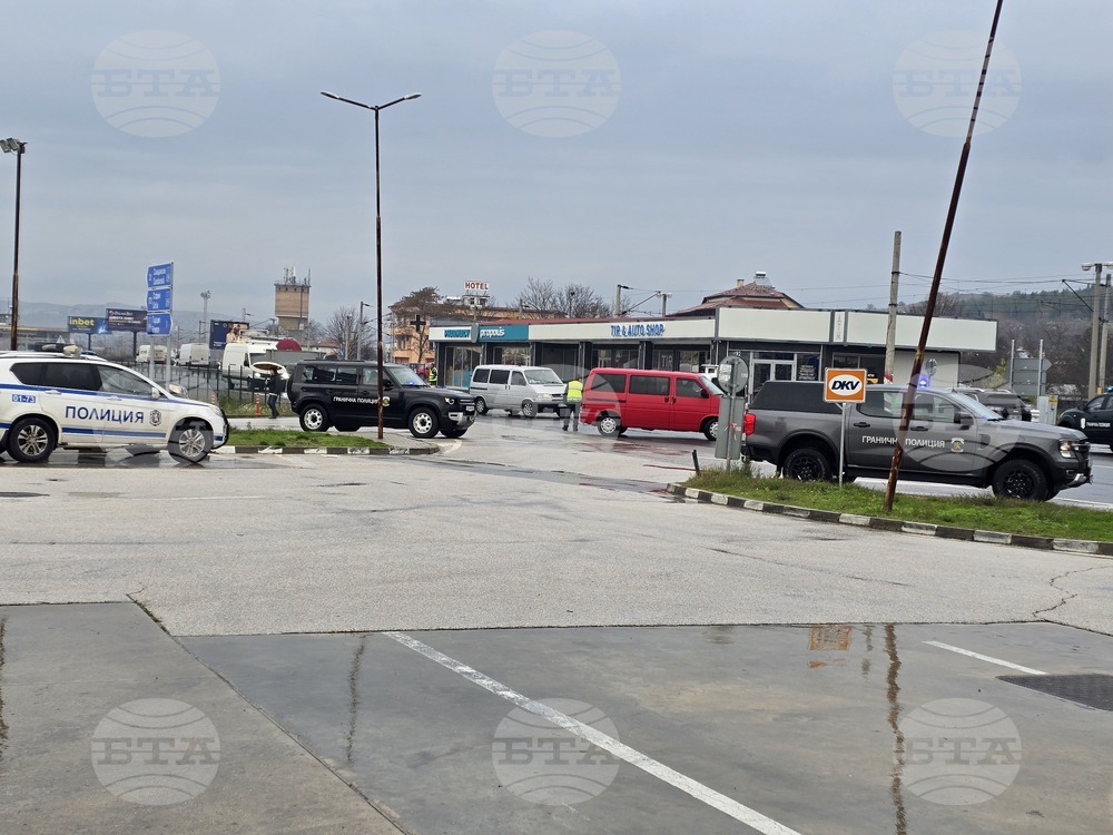Движението на граничния преход „Кулата – Промахон“ е ограничено за всички моторни превозни средства