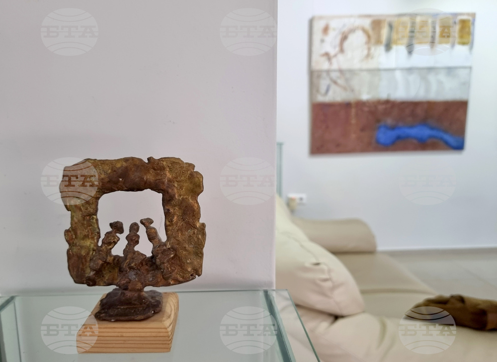 Варна - галерия „Ларго“ - сборна изложба „Свободата няма посока“