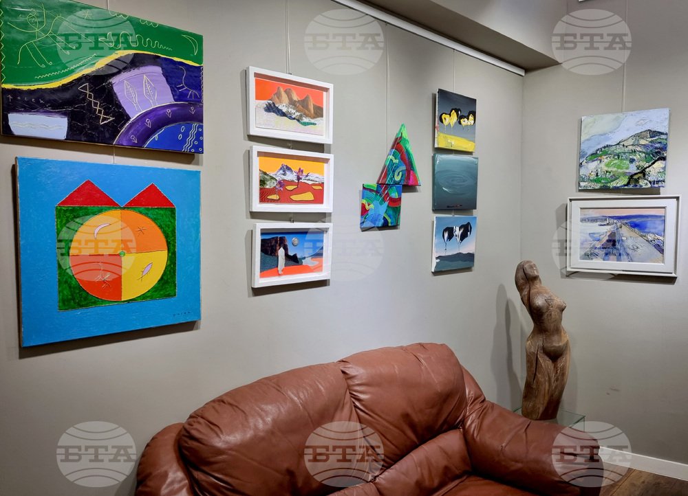 Варна - галерия „Ларго“ - сборна изложба „Свободата няма посока“