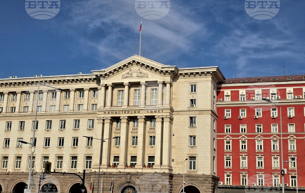 Към списъка с пощенски станции, в които ще обменят левове в евро, ще бъдат прибавени още девет населени места, реши правителството в оставка