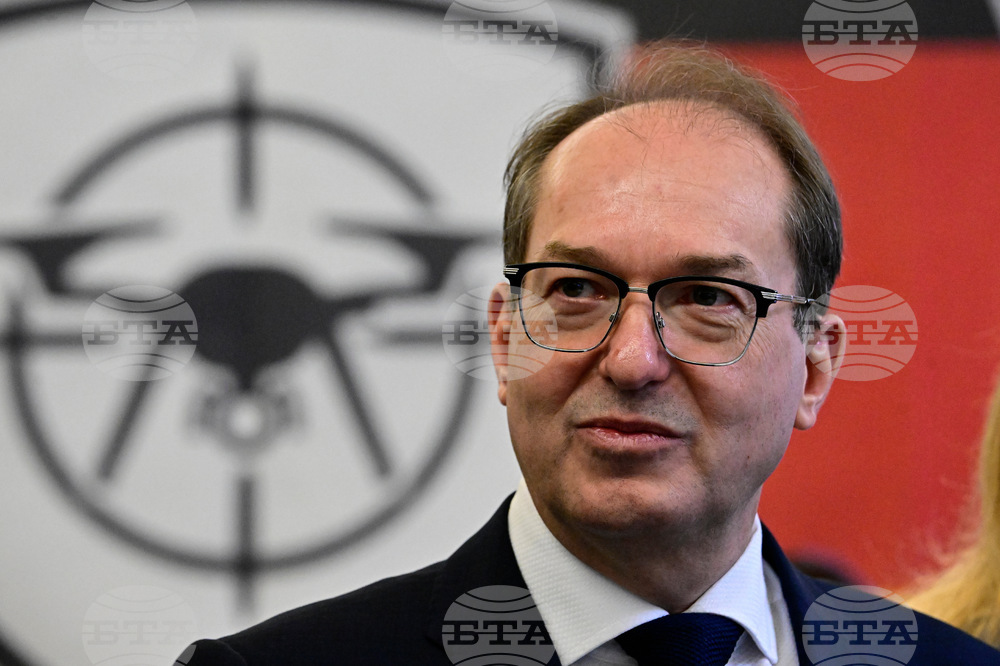 Германия ще продължи сътрудничеството си със САЩ в областта на разузнаването, заяви вътрешният министър