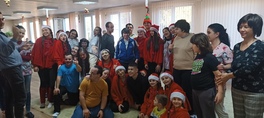 Школа „Алегра“ донесе радост в Дневния център за деца и младежи с увреждания в Стара Загора