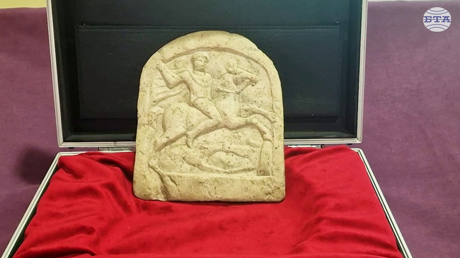 Има данни, че още три артефакта, изчезнали при обир от Историческия музей в Разград, са в Западна Европа, каза окръжният прокурор на града