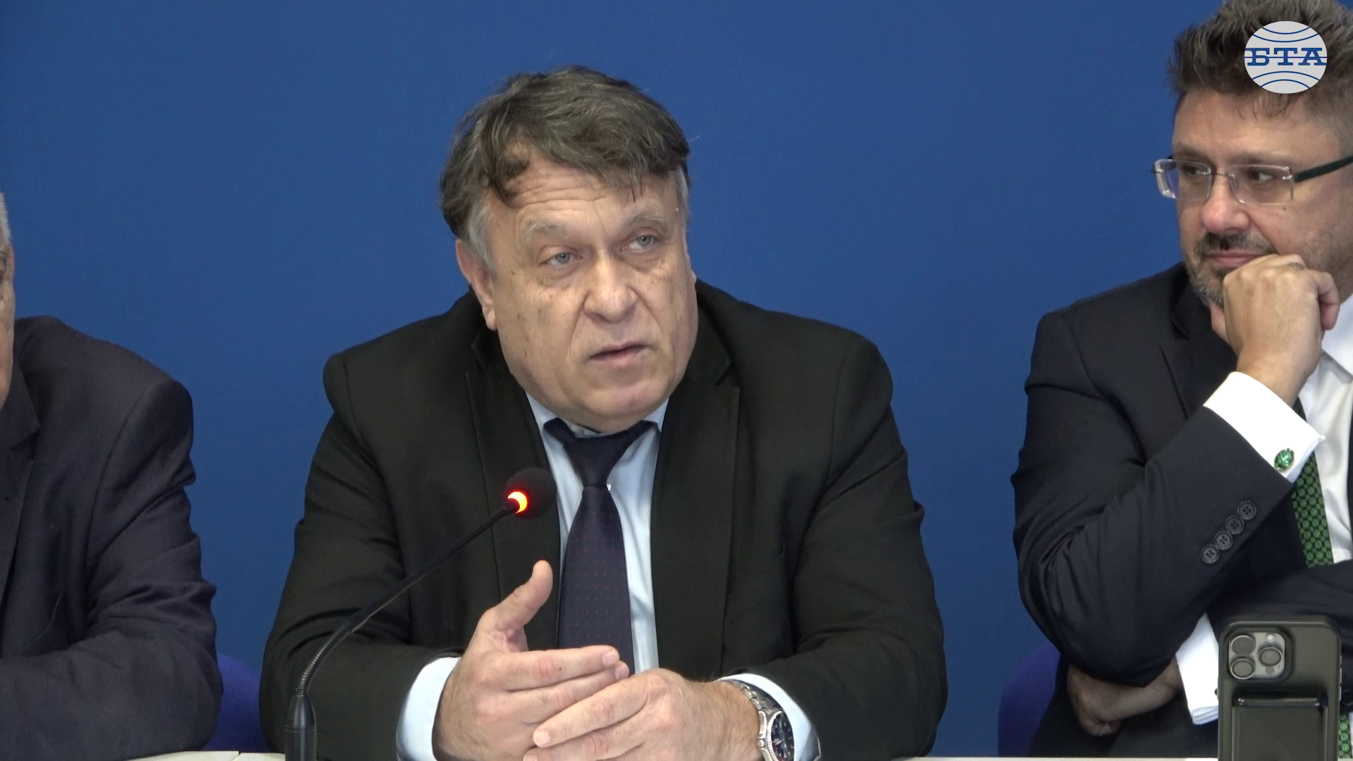 Гюргевският революционен комитет показва енергията на младите, на които материалното добруване вече не им е достатъчно, каза ректорът на СУ проф. Георги Вълчев