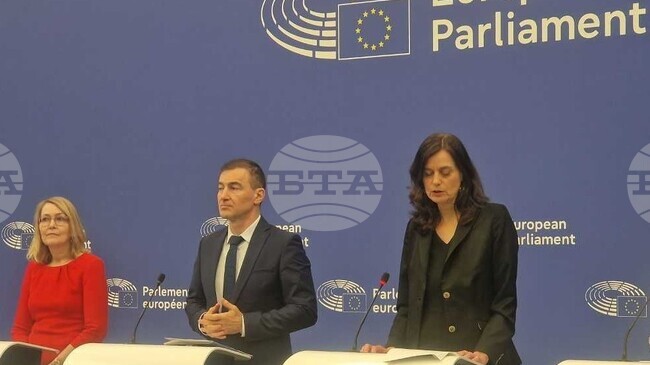 Андрей Ковачев представи съвместна инициатива на ЕНП с 3 групи в Европейския парламент за по-строго законодателство срещу дезинформацията
