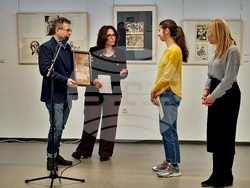 Бургас - конкурс за илюстрация и графика по творба на Петя Дубарова - награждаване