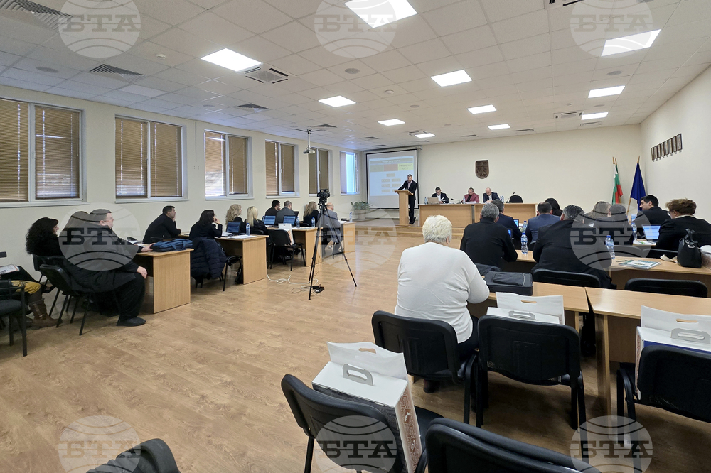 Общинският съвет в Панагюрище прие правила за субсидиране на нерентабилни автобусни линии