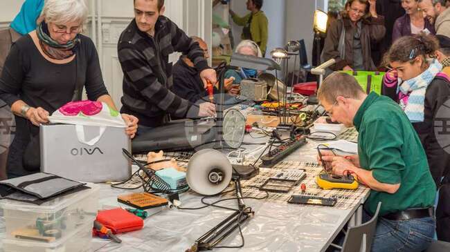 ФЕНА: В Мостар отваря врати първото кафене за поправки в Западните Балкани, подкрепяйки културата на ремонти, а не на изхвърляне