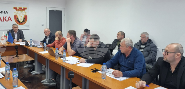 Съветниците в Опака одобриха план-сметката за чистотата и запазиха размера на таксата за битови отпадъци