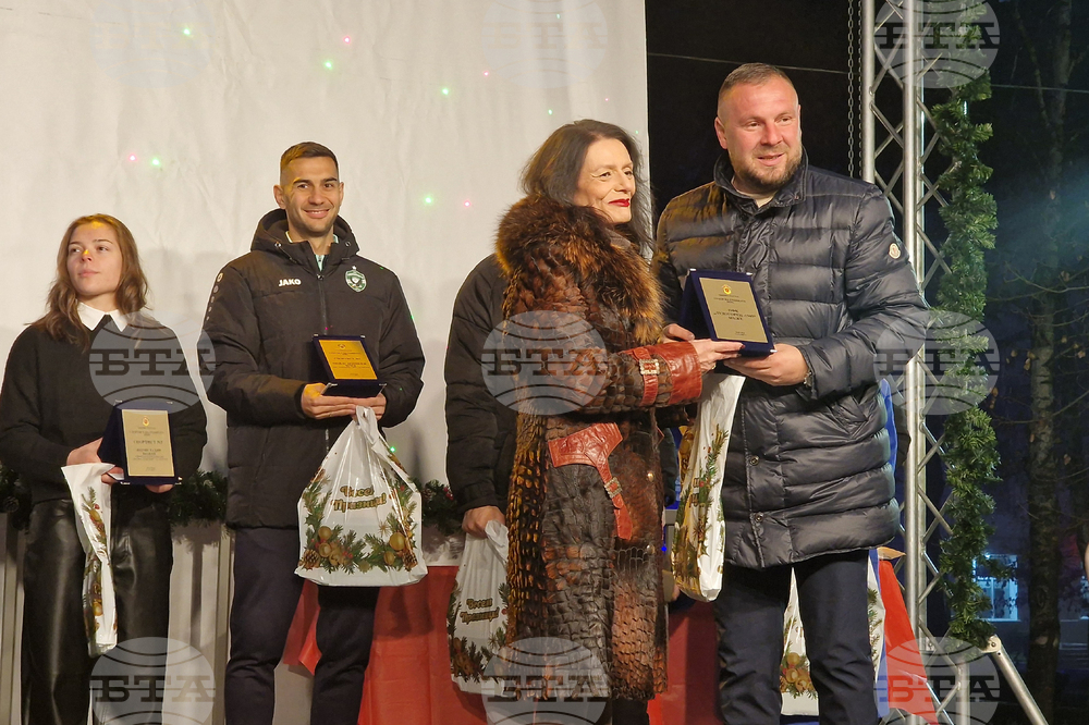 От Лудогорец: Футболът обединява, а добротата – променя съдби.