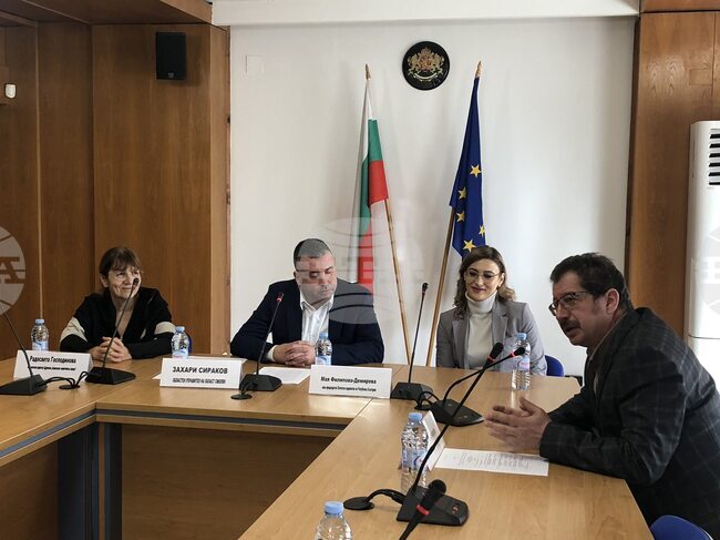 Перспективите да се регистрира родопската каба гайда по европейския регламент за географските указания са дискутирани на информационна среща в Смолян