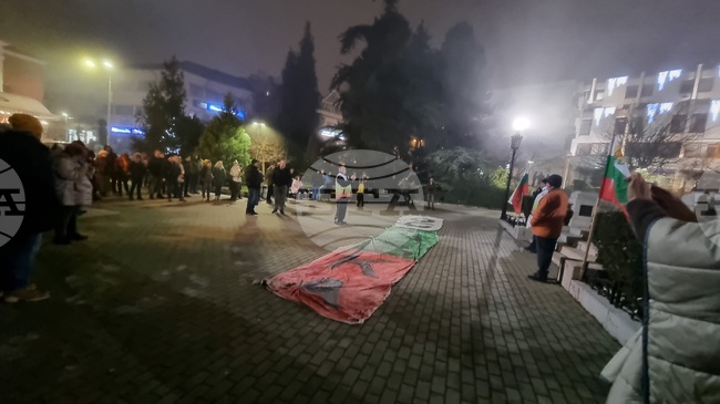 Протестна акция срещу въвеждане на еврото в България и неприемане на бюджета организира движение "Обединение-29" във Велико Търново