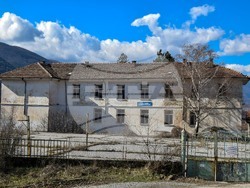 Село Полето - изглед - ОУ „ Св. Св. Кирил и Методий“