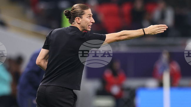 Фламенго удължи договора си със старши треньора Луис