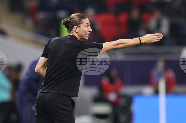 Фламенго удължи договора си със старши треньора Луис