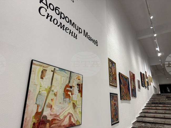 Добромир Манев представи изложбата си "Спомени" в Художествената галерия в Казанлък