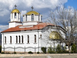 Село Полето - изглед - черква „Св. Св. Кирил и Методий"