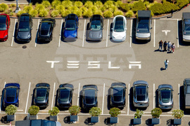 Tesla Self Driving Deception