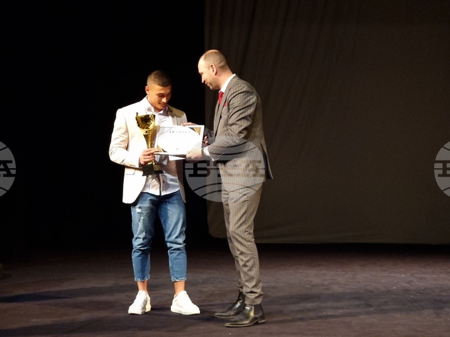 Християн Василев от Спортен клуб „Чикара-Ли“ (Карате-до) бе избран за спортист на Кюстендил за 2025 г.