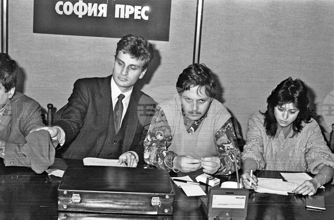 Нидал Алгафари - режисьор и писател