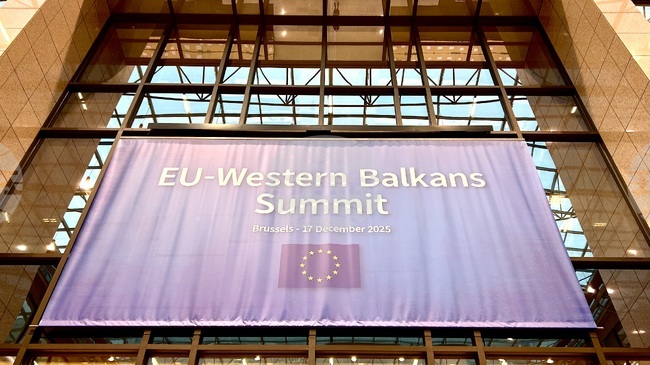 ЕС отчете важността от прилагането на споразуменията на Скопие със София и Атина