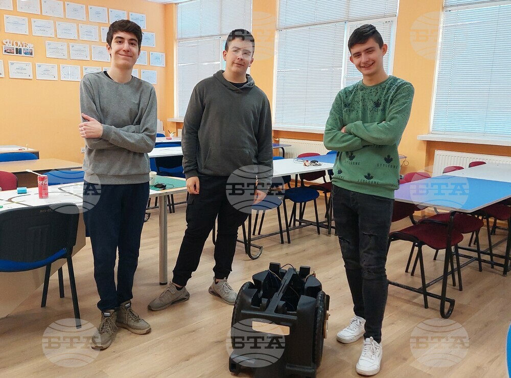 Видин - ученици - разработване прототип автономна тенис количка