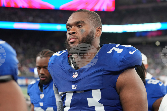 Giants Neal Football