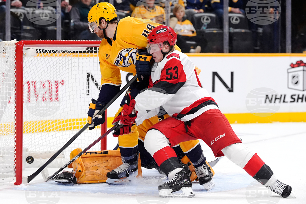 APTOPIX Hurricanes Predators Hockey