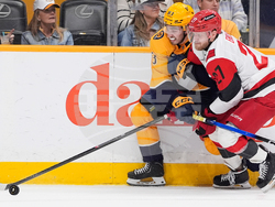 Hurricanes Predators Hockey