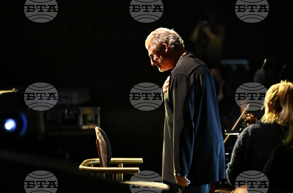 Новогодишен музикален фестивал - откриване - „Риголето“ - Хосе Кура